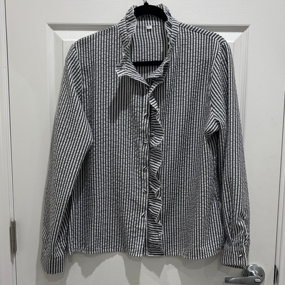 Gray & White Button-Down Blouse with Ruffle